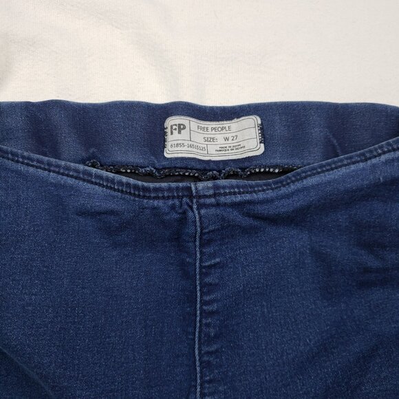 Free People Dark Wash Blue Jeans Size 27 Raw Hem Skinny Leg Distressed Pull-On - Picture 4 of 14